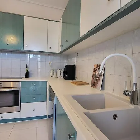Spacious Flat With Panoramic Rooftop Apartment