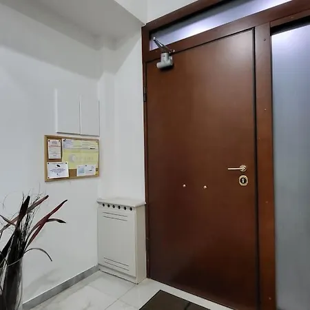 Spacious Flat With Panoramic Rooftop *