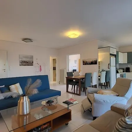 Apartment Spacious Flat With Panoramic Rooftop *