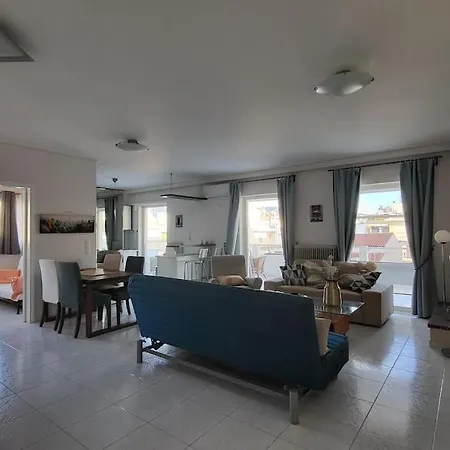 Apartment Spacious Flat With Panoramic Rooftop Athens