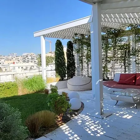 Spacious Flat With Panoramic Rooftop Apartment