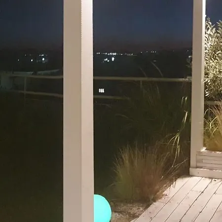 Apartment Spacious Flat With Panoramic Rooftop